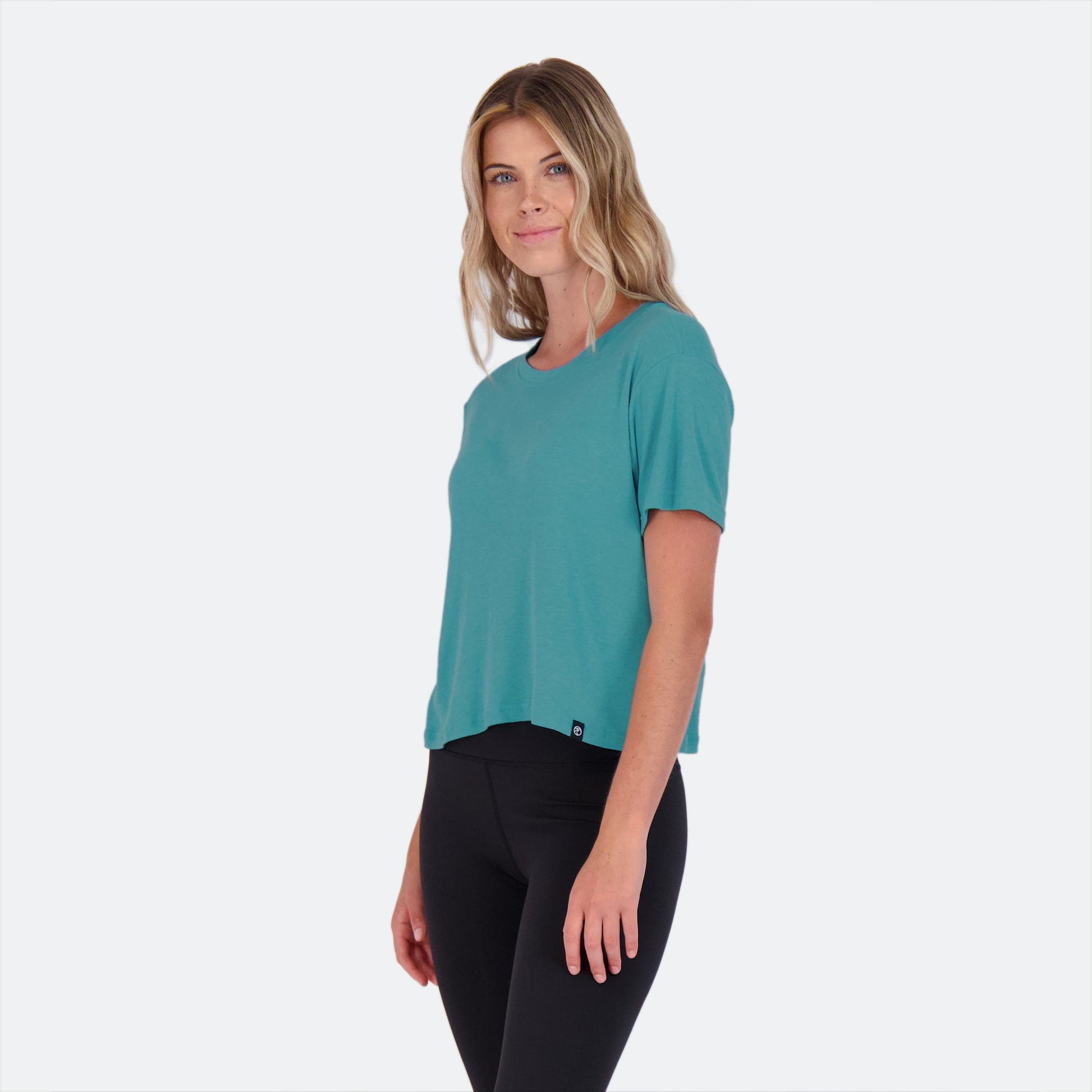 Vapor Apparel Sun Protection Women's 200 Mile Cropped Tee